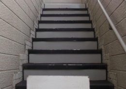 鉄階段の塗装工事