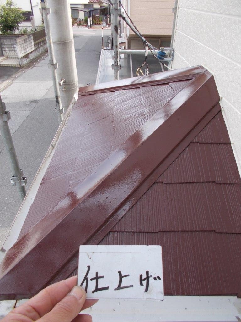 下屋根の仕上げ塗装